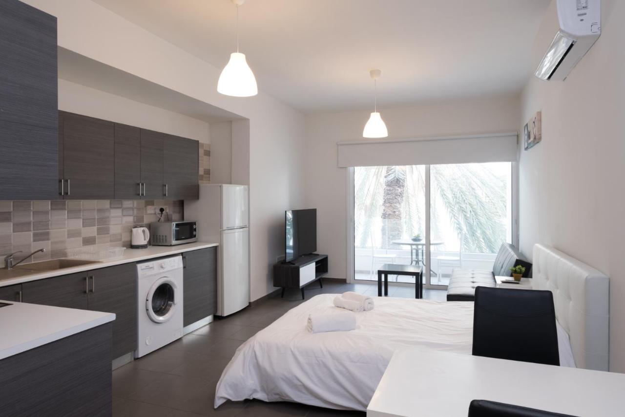 Spacious Studio Downtown Larnaca Eksteriør billede